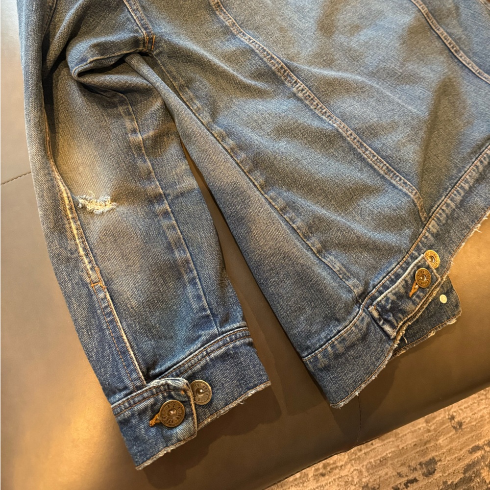Free People Blue Distressed Denim Jean Jacket - Small - Picture 5 of 6